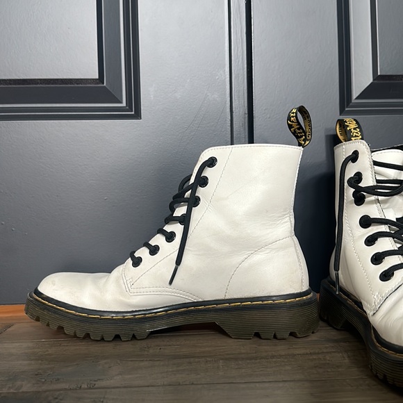 White Dr Martens 1460 Smooth Leather Lace Up Boots - Picture 2 of 7